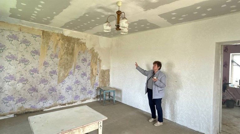 Дім для Тетяни: як у Біляївці всією громадою відновлюють житло одинокої жінки з інвалідністю