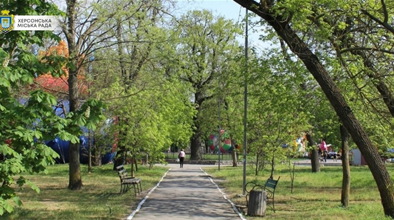 КП «Парки Херсона» вперше почали заробляти на публічних закупівлях: аналізуємо, скільки
