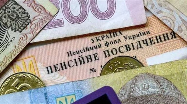 Для працюючих літніх людей пенсії вже перераховують