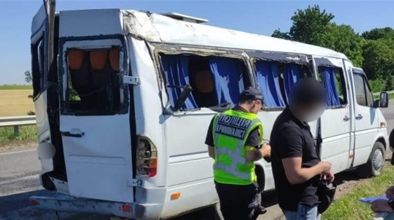 На Одещині судитимуть водія маршрутки, який через її несправність скоїв ДТП, травмувались пасажири