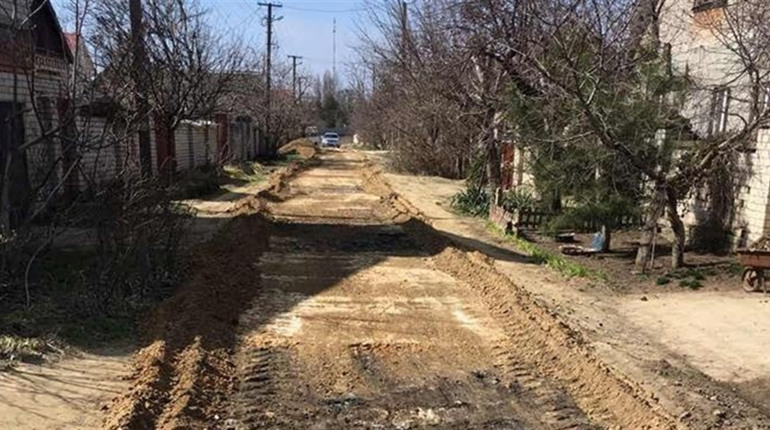 Нажилися на ремонті доріг: Двом жителям Херсонщини оголосили про підозру в розкраданні коштів
