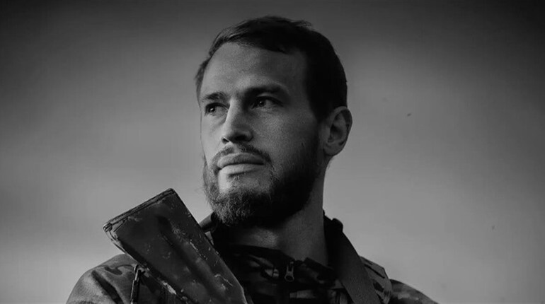 Війна забирає найкращих: Нетішин провів у засвіти відомого українського футболіста Михайла Толстяка