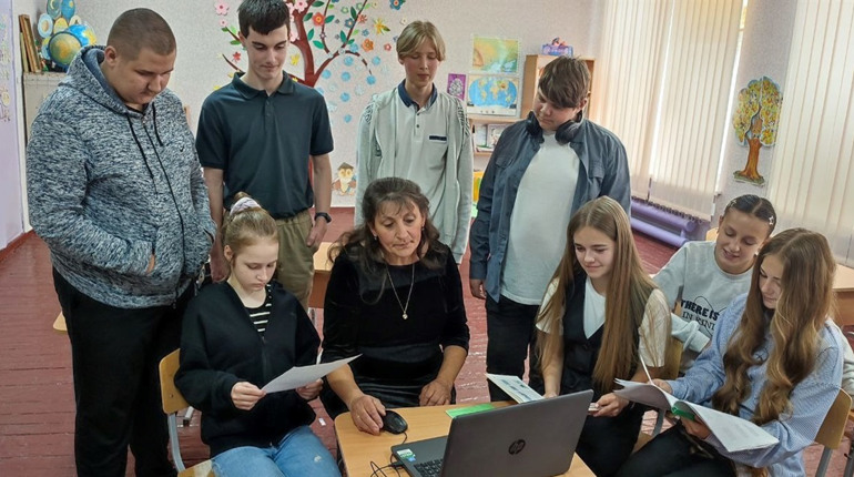 Від формул до віршів: креативні уроки хімії із села Ображіївка підкорюють онлайн-платформи