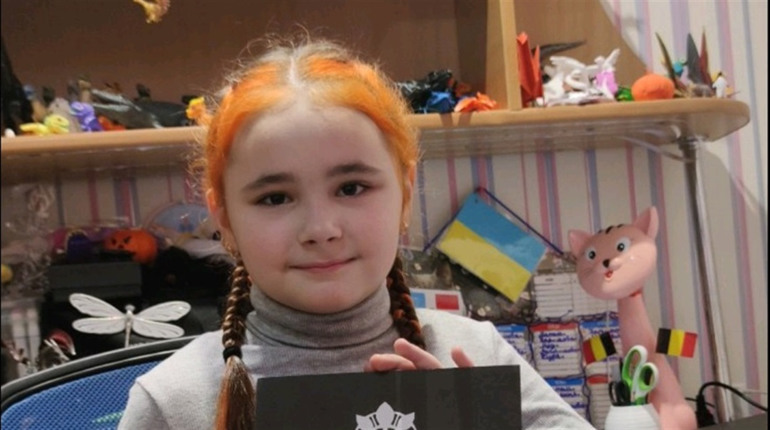 Глухівчанка перемогла у всеукраїнському конкурсі «Мова серця» з класичною витинанкою