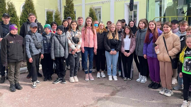 29 дітей із прикордоння Есманьської громади поїхали на відпочинок у Карпати