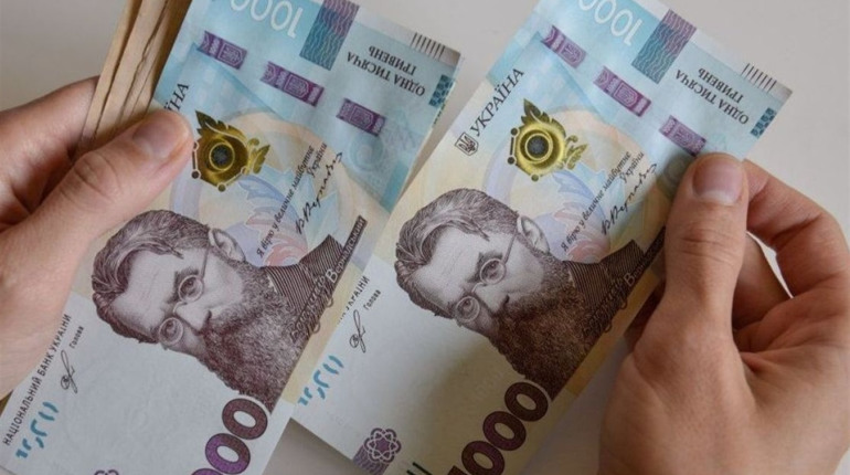 Інтернет-шахраї ошукали двох людей зі Сватового на понад 58 тисяч гривень: подробиці