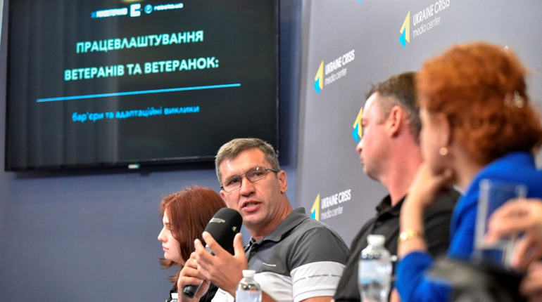 Понад половина ветеранів в Україні стикаються з перешкодами при працевлаштуванні — дослідження