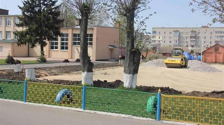 У ще одній школі буде спортивний майданчик зі штучним покриттям