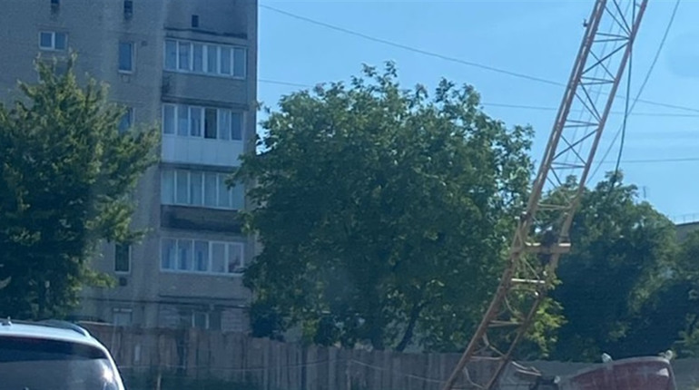 На будівництві у Кременці впала стріла баштового крана