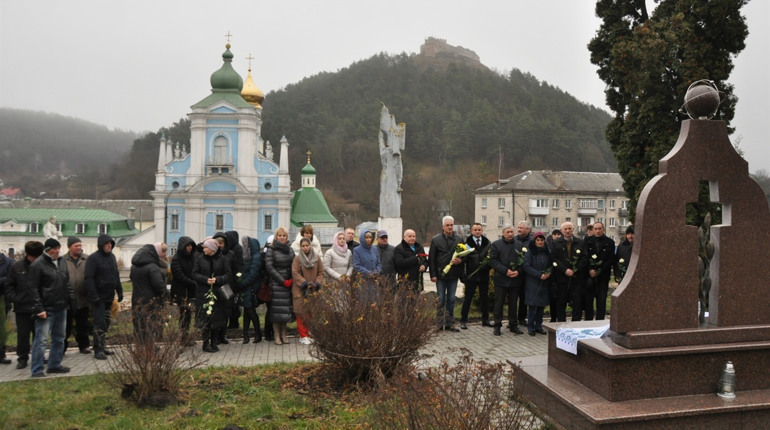 На Кременеччині вшанували пам’ять ліквідаторів аварії на ЧАЕС