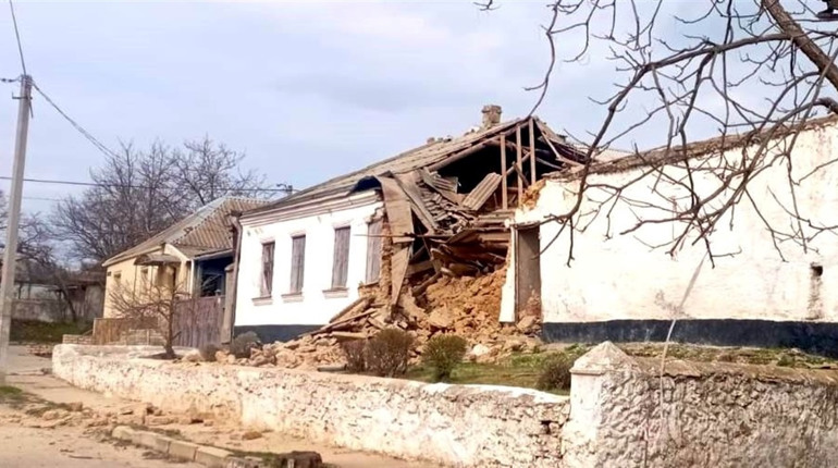 У Херсоні через обстріли пошкоджений кардіологічний центр, дитсадок, електропідстанція