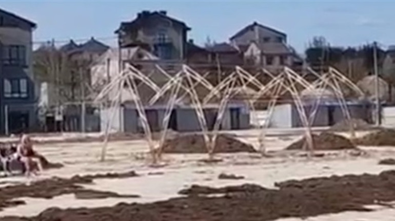 Генічеськ: порожні пляжі, Крим: фортифікаційні споруди (фото, відео)