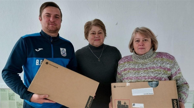 Ноутбуки – для освітян Білопільщини: у які громади надійшла техніка