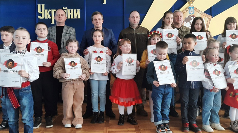 Переможці конкурсу декламування поезії Тараса Шевченка отримали заслужені нагороди