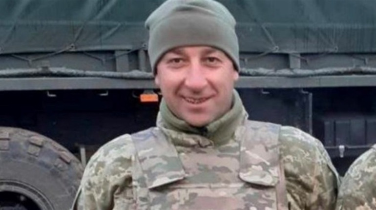 Герої. Побудував дім, посадив сад, виростив донечок. І загинув за Україну