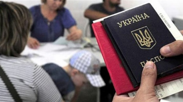 Список громад у зоні бойових дій оновили. Хто може отримати виплати ВПО
