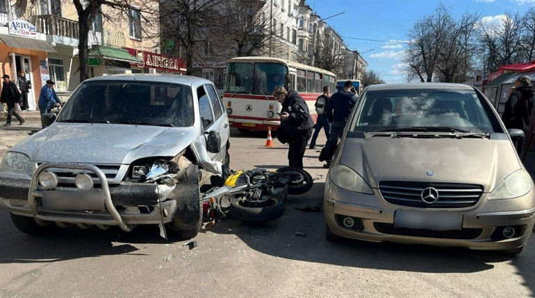 Аварія на вулиці Свободи у Шостці: поліція розслідує обставини ДТП