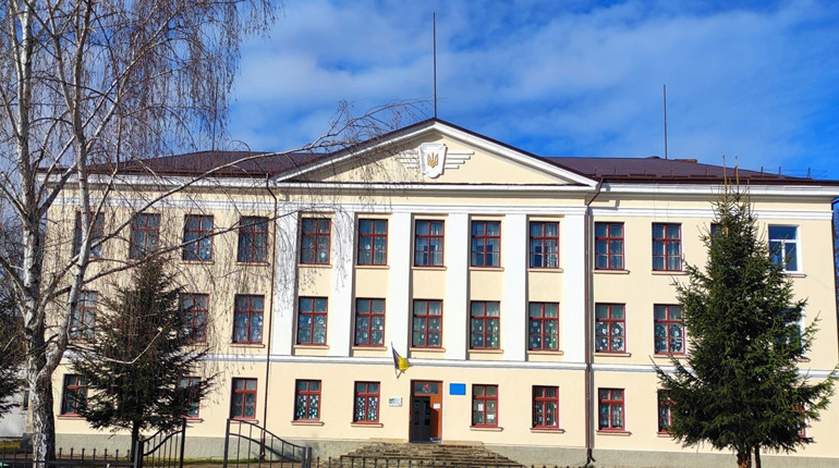 “Нам потрібні діти й підтримка”: яка ситуація з першим класом у Стебницькій гімназії № 11