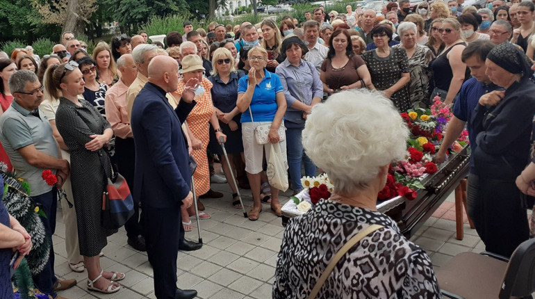 Мер втратив свого друга