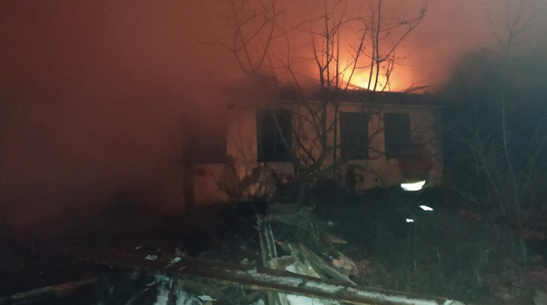 У Новограді горів гараж в кооперативі, а в Івашківці будинок