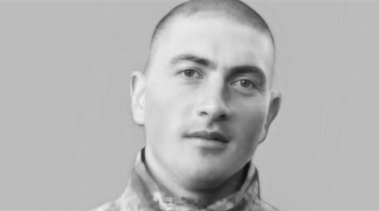 На щиті повертається додому Анатолій Саврак з села Новогригорівка Перша