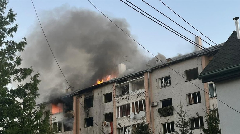 Внаслідок російського ракетного обстрілу, на Львівщині пошкоджені будинки та дитячий садок