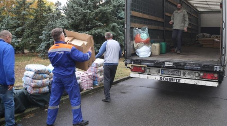 Генератори та будматеріали для бліндажів южноукраїнські атомники відправили військовим