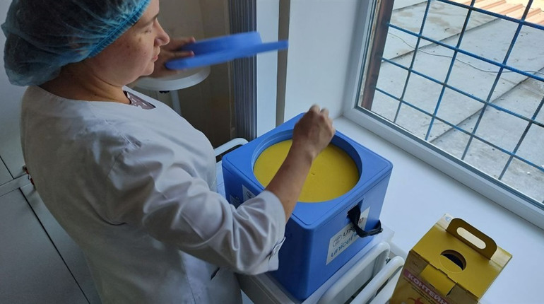 Як зберігається вакцина у медичних закладах Первомайська: фоторепортаж