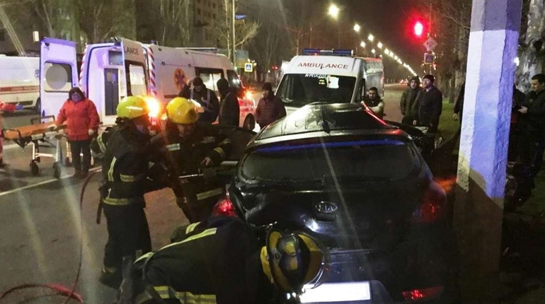 Поліція встановлює обставини аварії, в наслідок якої загинув пасажир автомобіля