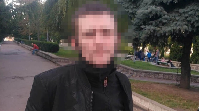 Затримали чоловіка, який на 15 000 викрав у жмеринчанки ювелірних прикрас