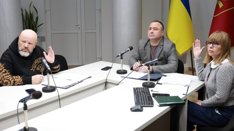 У Хмельницькому обговорили підтримку ветеранів і родин полеглих захисників