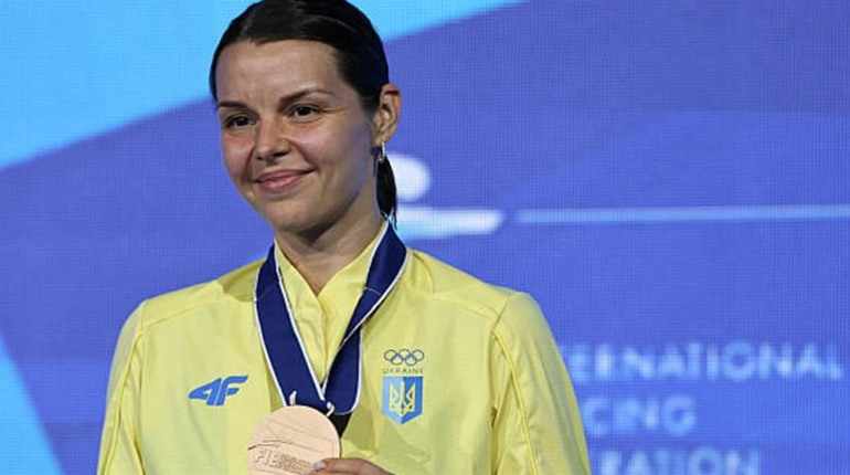 Нетішинка Аліна Комащук виборола першу особисту медаль на чемпіонаті світу з фехтування