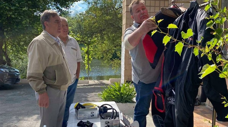 У Новограді рятувальна станція отримала водолазне спорядження від програми ООН