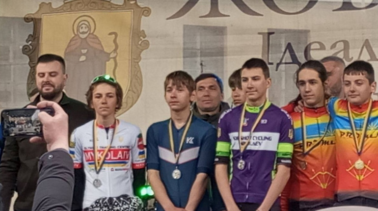 Від велоспорту до волейболу: спортивний дайджест успіхів вихованців Первомайської ДЮСШ