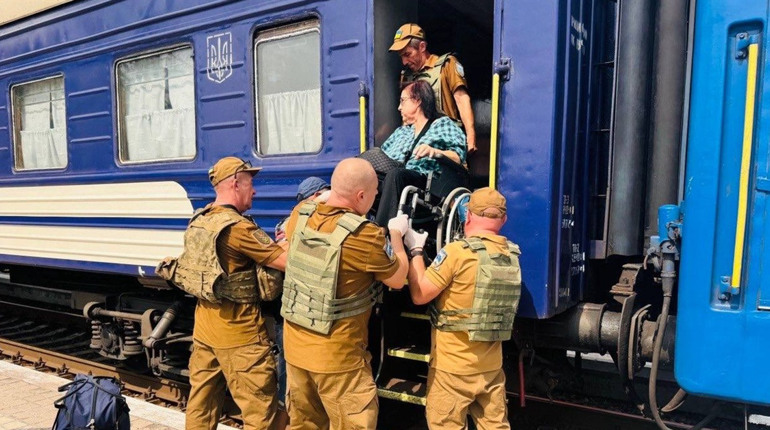 У Покровську триває масштабна евакуація: особлива увага приділяється маломобільним групам населення