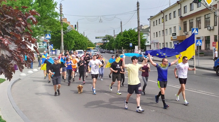 В Умані відбувся традиційний легкоатлетичний забіг до Дня Європи