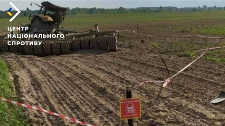 Окупанти на окупованій Херсонщині мінують аграрні поля