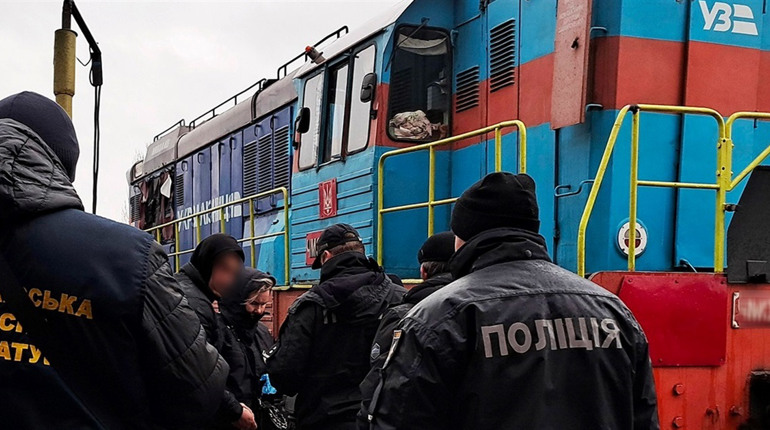 Крали пальне: у Миколаєві судитимуть залізничника та сімох його спільників