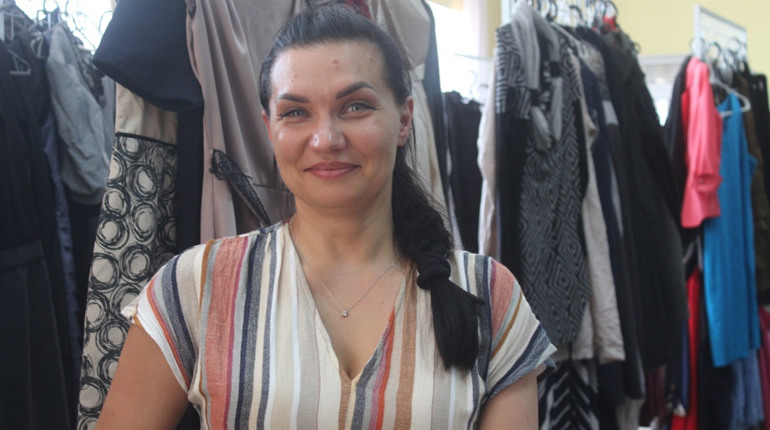 Зі Зґєж — до Городка. Уродженка села Пільний Олексинець двічі на тиждень доставляє землякам допомогу