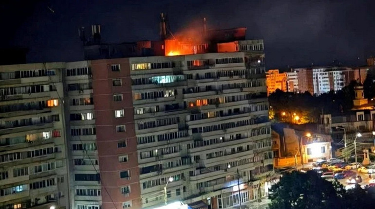 Російський шахед поцілив в багатоповерхівку у румунському Галаці: є постраждалі, НАТО занепокоєне