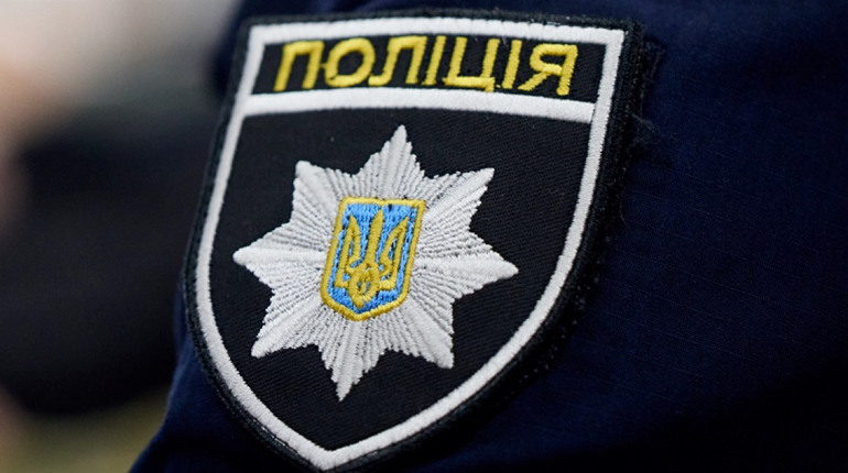 З картки переяславки шахраї зняли велику суму грошей: хроніка поліції 29 березня