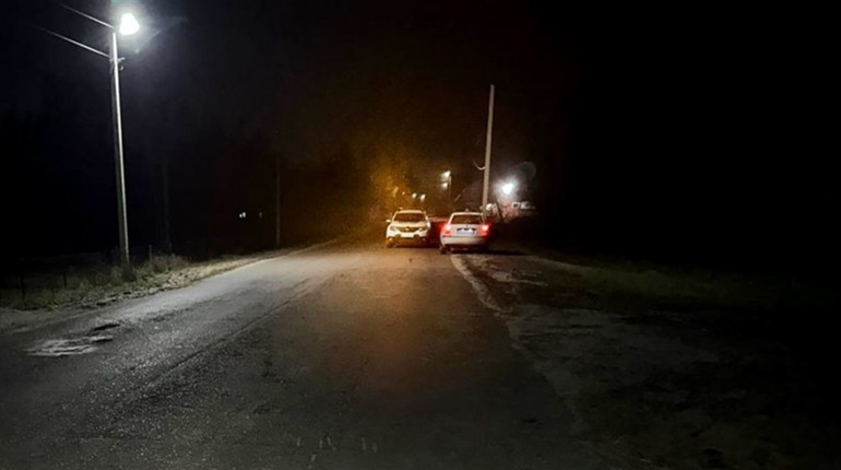 У Сарненському районі підліток на мопеді збив дівчину: обоє постраждали