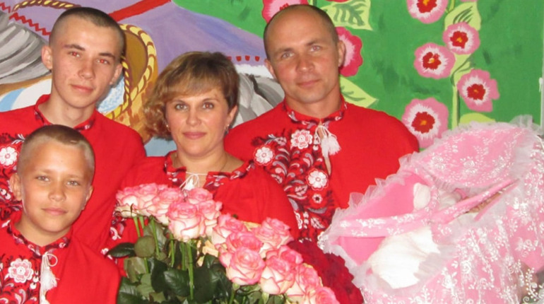 Нова прийомна сім’я. Троє діток знайшли прихисток у родині з села Пільний Олексинець