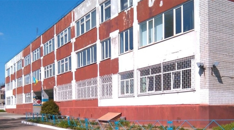 Замінування школи № 34 на Шерстянці. Будівлю вже перевірили на наявність небезпечних предметів