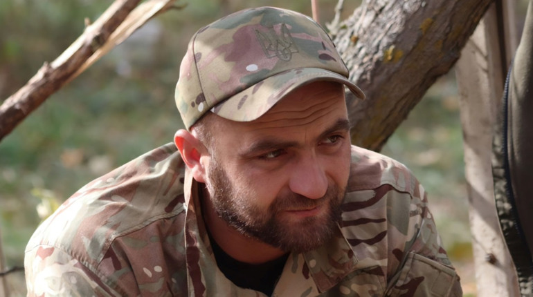 Пам'яті мужнього воїна, захисника та Героя, люблячого батька та чоловіка Андрія Залужняка