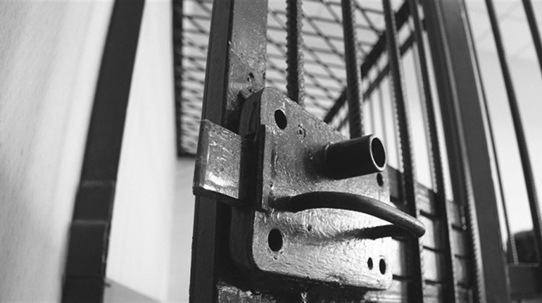 Судитимуть трьох колишніх працівників слідчого ізолятора Херсона: перейшли на бік ворога