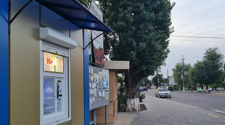 У центрі Біляївки з'явився автомат з водою, як "у дитинстві" тільки краще: як ним користуватися
