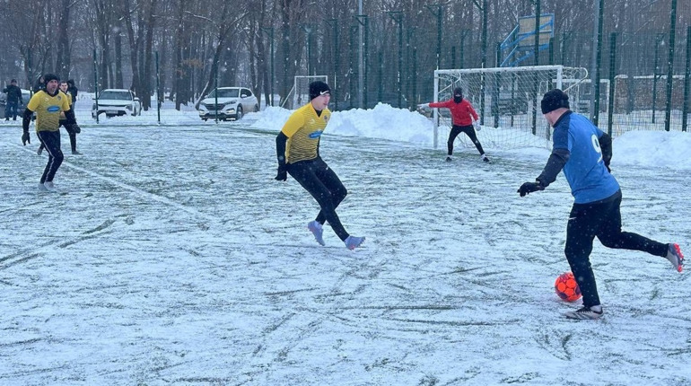 Чортківський футбол: мороз грі не завада