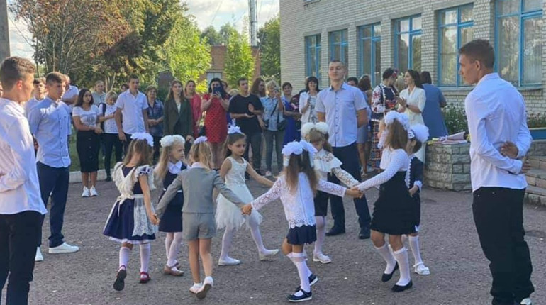 На Білопільщині лишилось всього три заклади, де діти можуть отримати повну середню освіту