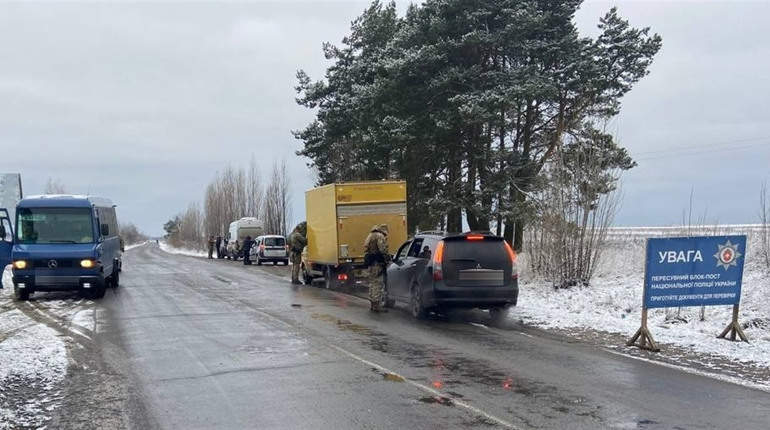 На території Вараського району функціонує поліцейський мобільний блокпост